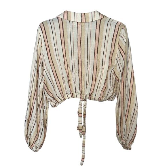 L Space Cropped Button Up Top Wrap Blouse Balloon Sleeve - Picture 6 of 9